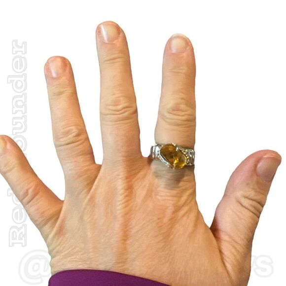 Bundle Sale 3 for $15 | Yellow Plastic Stretch Ring Size 6-9 - Picture 7 of 9